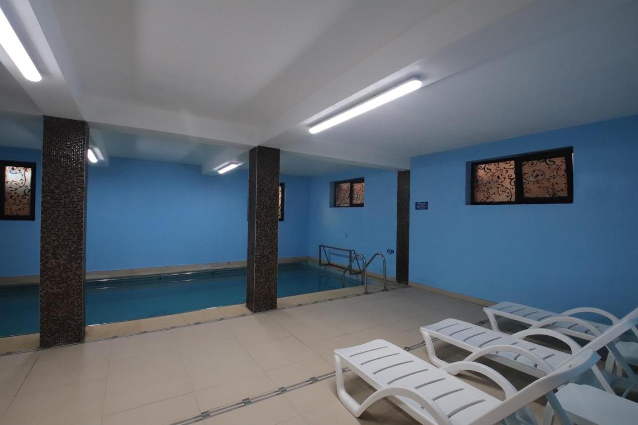 Hotel Complex Cochet à Buşteni Extérieur photo