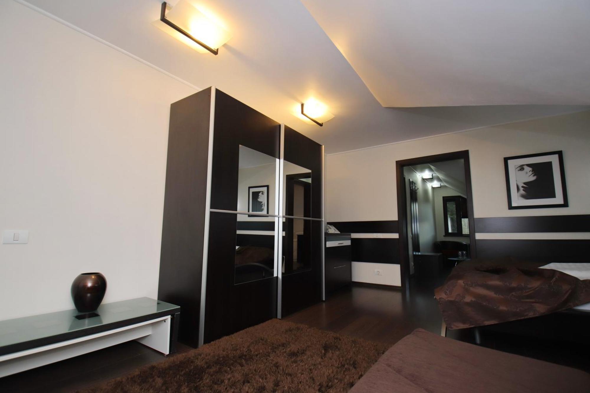 Hotel Complex Cochet à Buşteni Extérieur photo